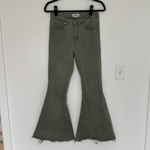 Listicle Olive Green Bell Bottom Jeans - Size S - Picture 1 of 6